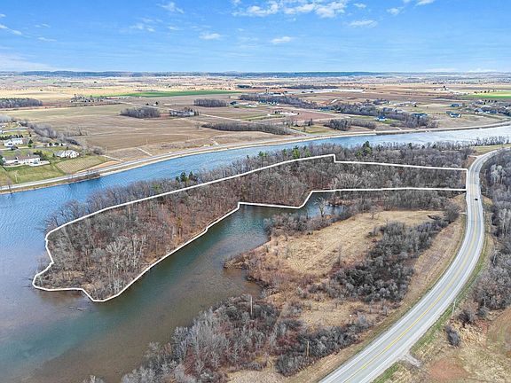 2nd image of 3979 Lost Dauphin Rd