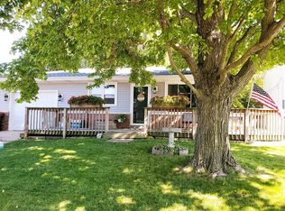 1734 Maple Grove Ave, Morton, IL 61550