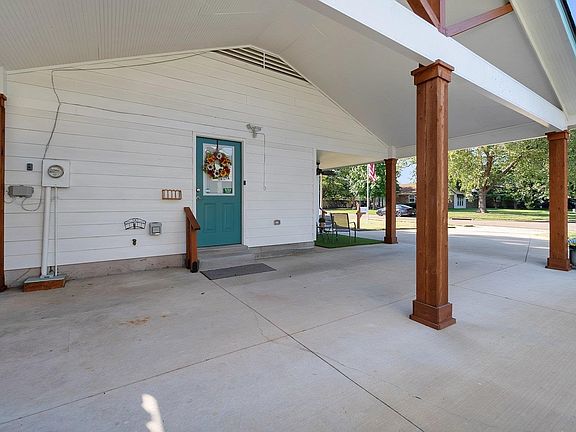 3rd image of 4789 Janie Ave