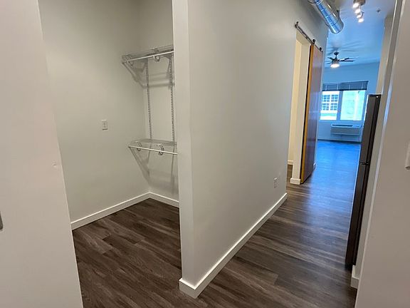 3rd image of 885 Douglas St #301