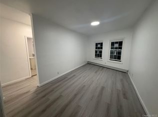130 Wickham Ave, Middletown, NY 10940