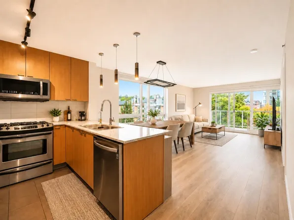 39 6th St #701, New Westminster, BC V3L 0B3