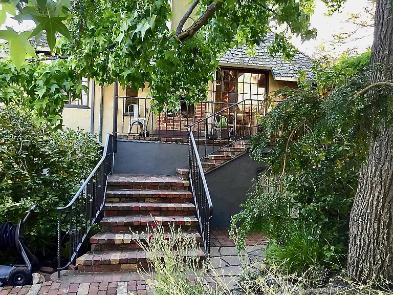 1831 Spruce St — Photo 18