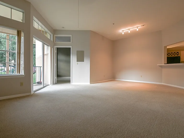 7270 Westpointe Blvd #920 — Photo 29