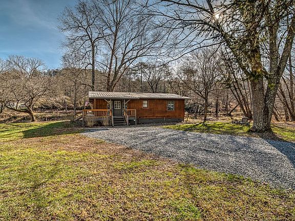 4th image of 141 Mountain Rivers Rd