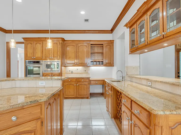 360 Highland Oaks Cir — Photo 16