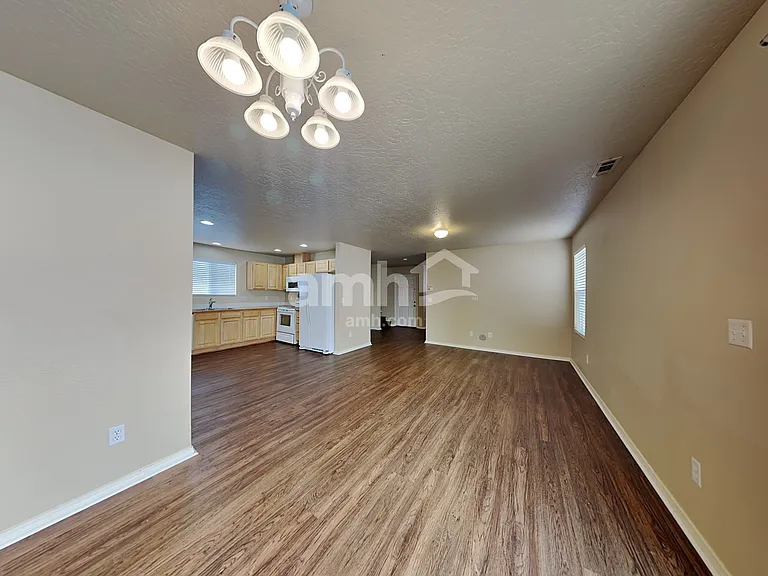 9517 W Shelborne Dr — Photo 6