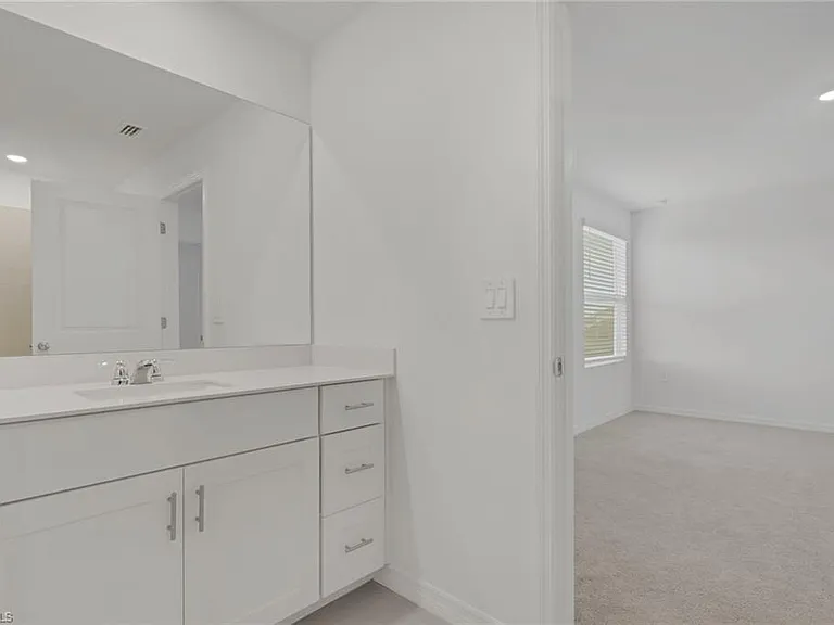 19550 Fairhill Ct — Photo 20