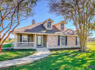 8234 Section Rd, Port Allen, LA 70767