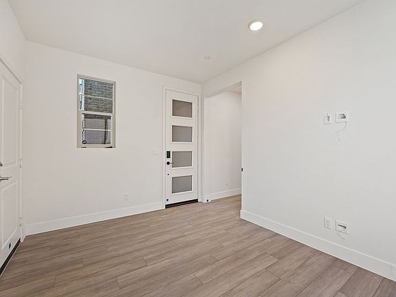 5th image of 2664 Tatum Ln #B