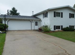 1208 17th St N, Moorhead, MN 56560