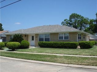 2401 Rosetta Dr, Chalmette, LA 70043
