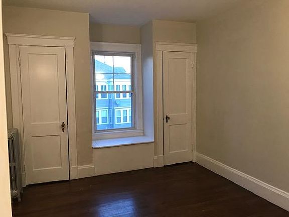 5th image of 130 Highland Ave #2