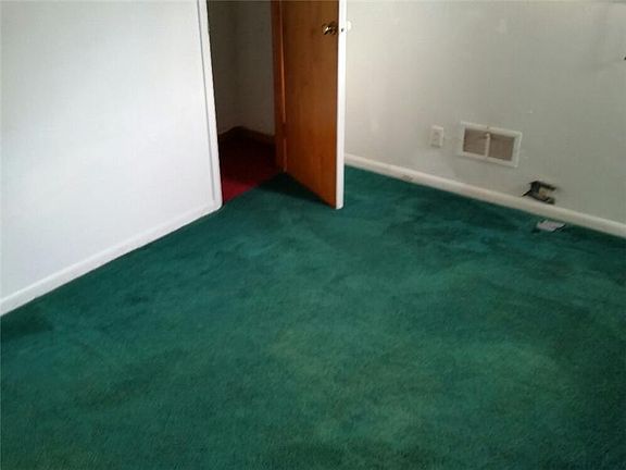5th image of 2123 Wallace Ave