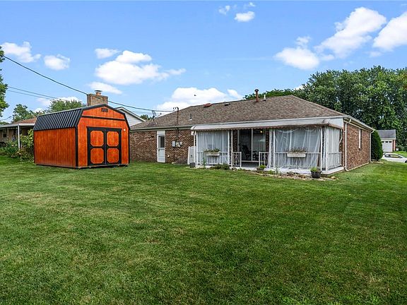 5th image of 619 Hiatt Ave