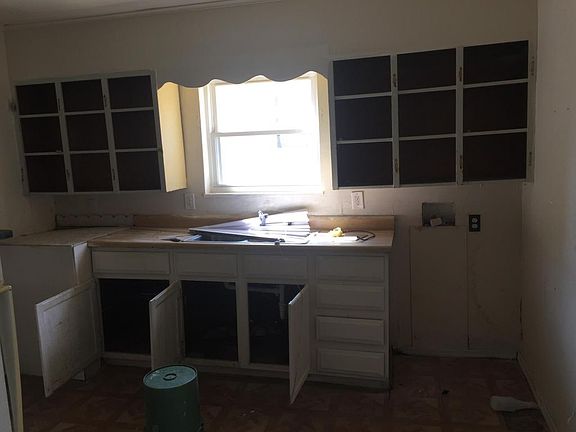 4th image of 1312 Brookside Ave