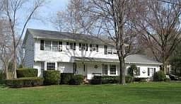 1st image of 19 Cambridge Dr