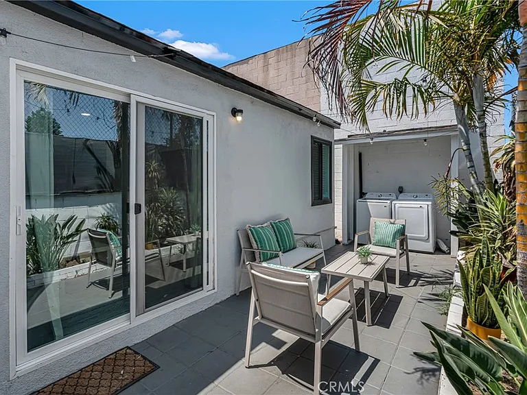 15112 Orange Ave — Photo 4
