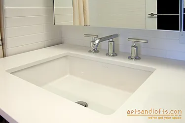 Rented by aptsandlofts.com