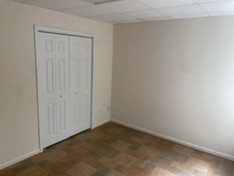 300 Porter St #E — Photo 8
