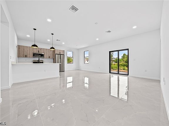 3rd image of 3105 42nd St W