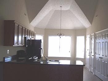 4th image of 1028 Stratus Dr