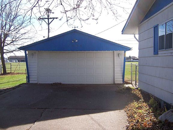 3rd image of 1004 38th Ave