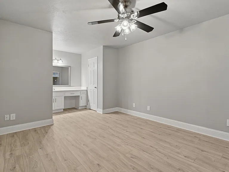 Avondale Parc @ Bellmar — Photo 25