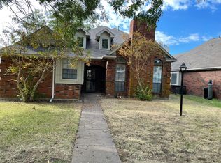 903 Walters Dr, Cedar Hill, TX 75104