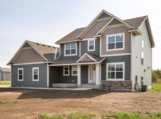 1045 Hopkins Dr, Hudson, WI 54016