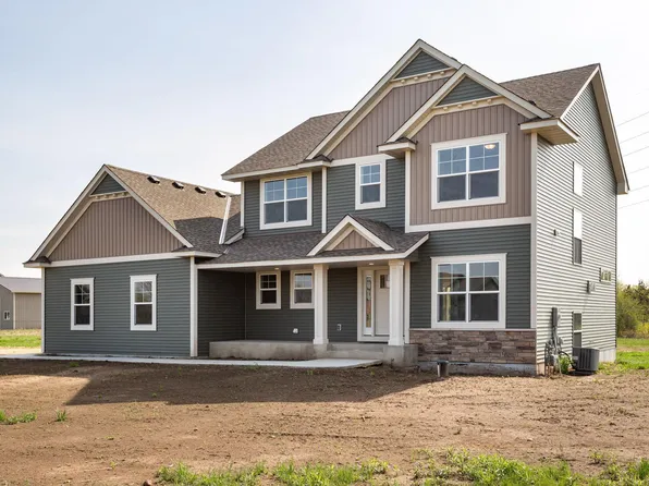 1045 Hopkins Dr, Hudson, WI 54016