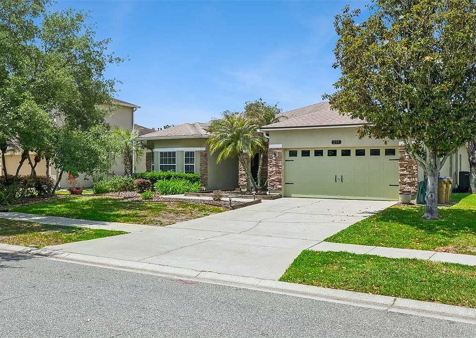 1st image of 237 Strathmore Cir