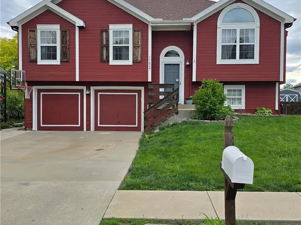 11424 N Ditzler Ave, Kansas City, MO 64157