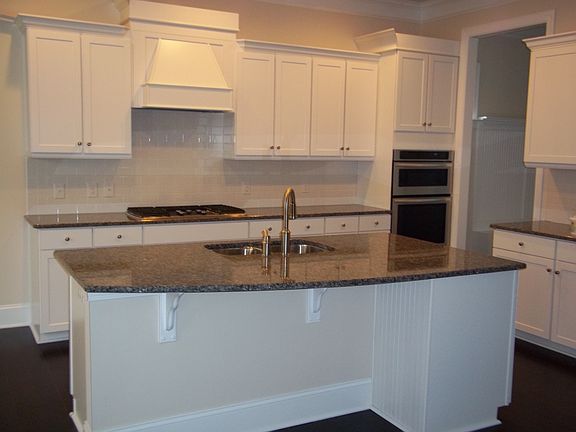 Gourmet kitchen layout