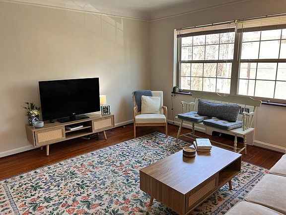 3rd image of 2860 Observatory Ave APT 9