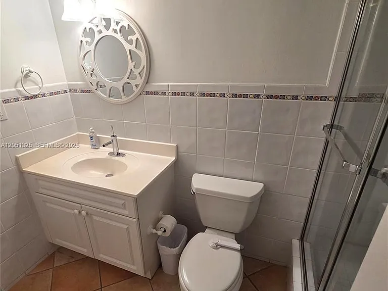 2625 Collins Ave #1506 — Photo 16