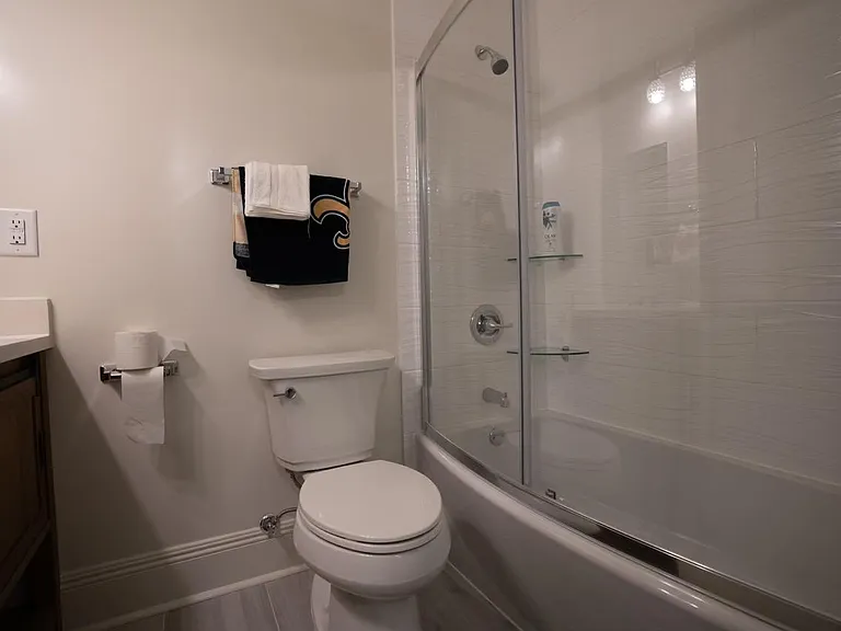 1019 Adams St #E — Photo 22
