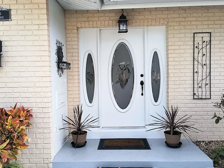 910 Juno Dr — Photo 15