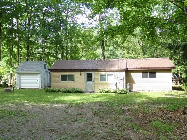 13280 Hillside Dr, Suring, WI 54174