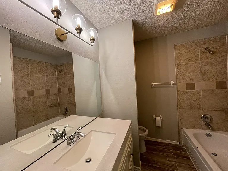 3718 French Wood Dr — Photo 10
