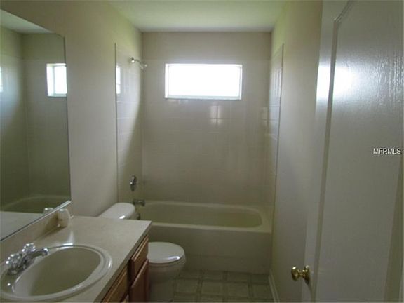 4th image of 7700 Stoney Hill Dr