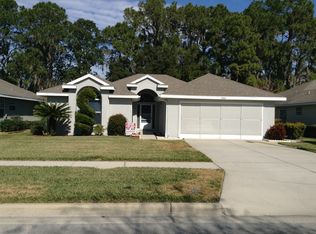 2424 Baywater Rd, Tavares, FL 32778