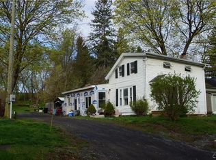 215 Valley Dr, Elbridge, NY 13060