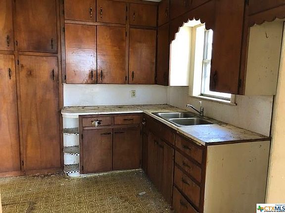 3rd image of 1200 E French Ave
