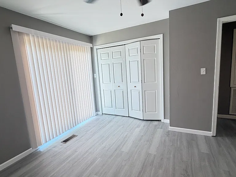 131 Rockyreef Cir — Photo 9