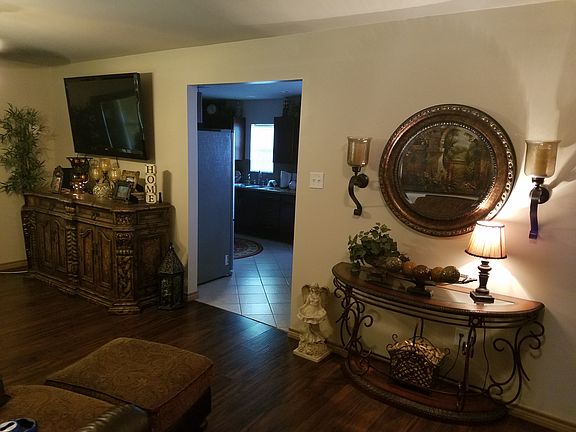 4th image of 15133 South Dr