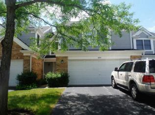 4825 Turnberry Dr, Hoffman Estates, IL 60010