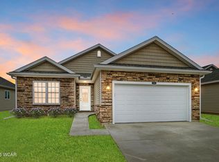 3460 Creekside Dr, Lima, OH 45806