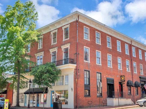 200 Hanover St #2C