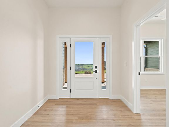 4th image of 3920 Travers Cir